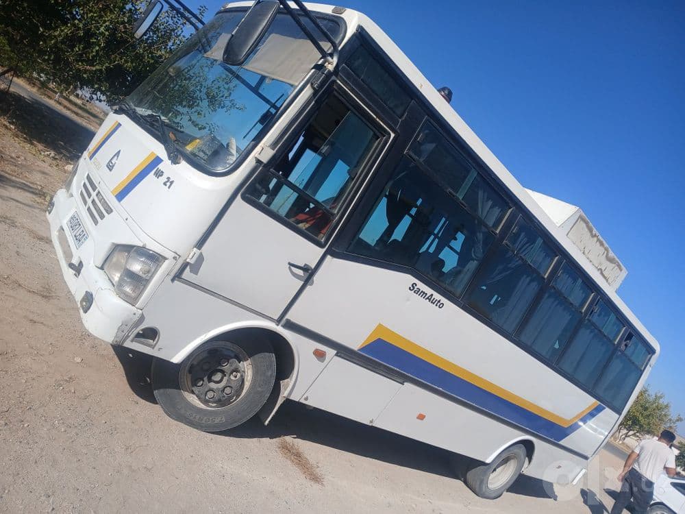 Avtobus Isuzu Np21 sotiladi 2007 tasolda mator zadnimos zoʻr — 3
