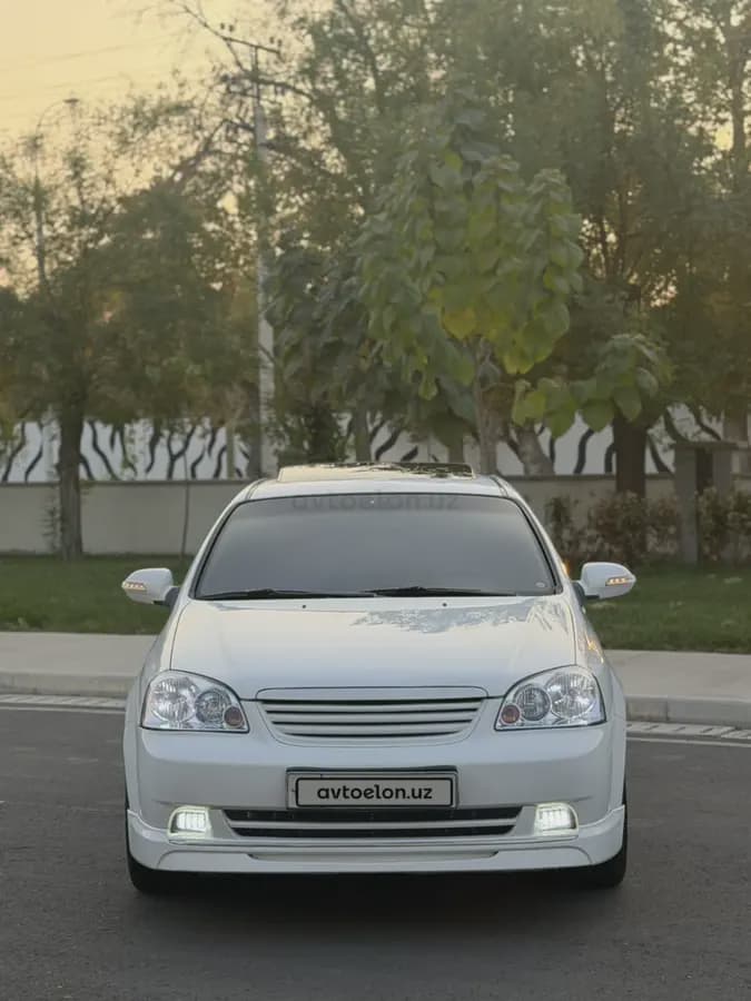 Chevrolet Lacetti, 3 позиция 2010 — 1