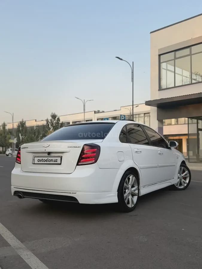 Chevrolet Lacetti, 3 позиция 2010 — 3