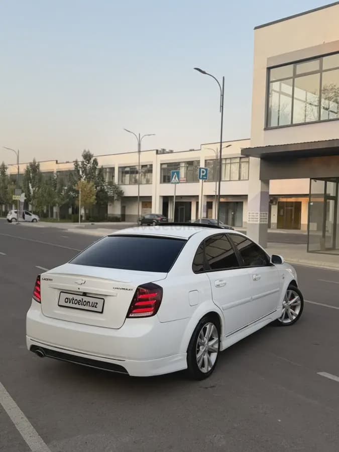 Chevrolet Lacetti, 3 позиция 2010 — 4