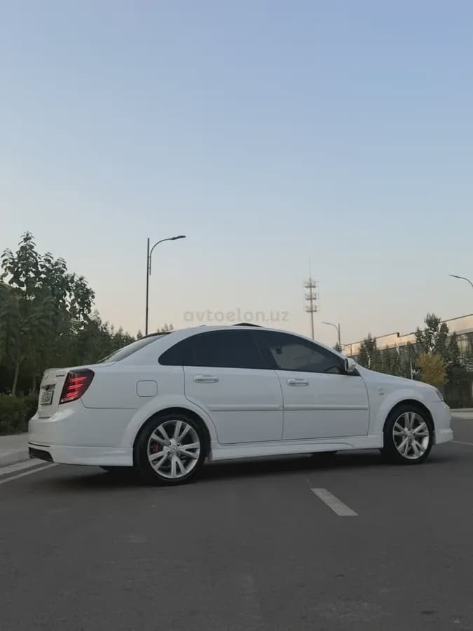 Chevrolet Lacetti, 3 позиция 2010 — 5