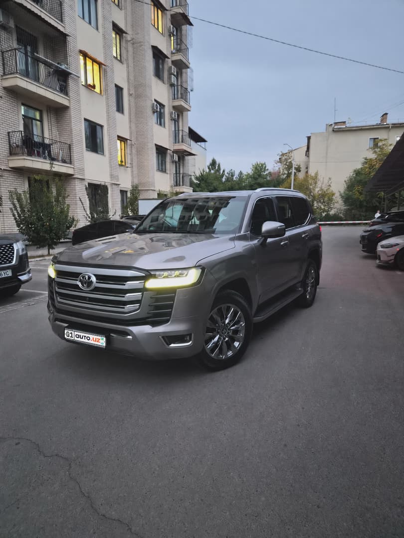 Toyota Land Cruiser 2022 — 1