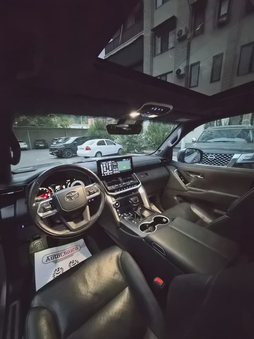 Toyota Land Cruiser 2022 — 4