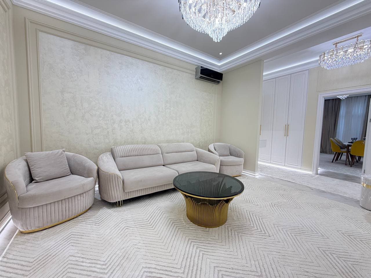 СРОЧНАЯ ПРОДАЖА 3/4/8 ЖК Oq Saroy — 1