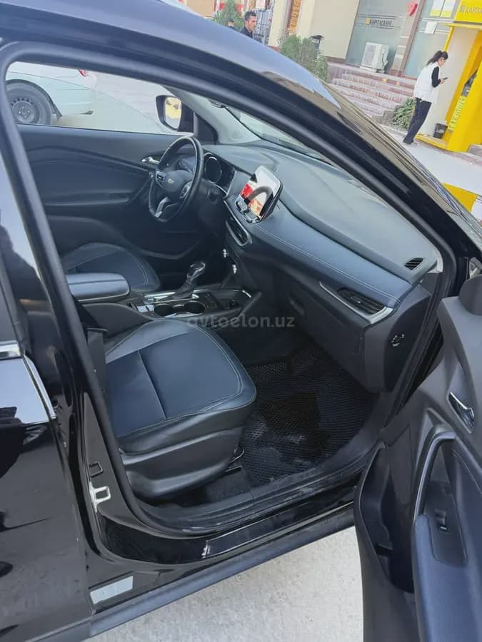 Chevrolet Tracker 2 2023 — 3