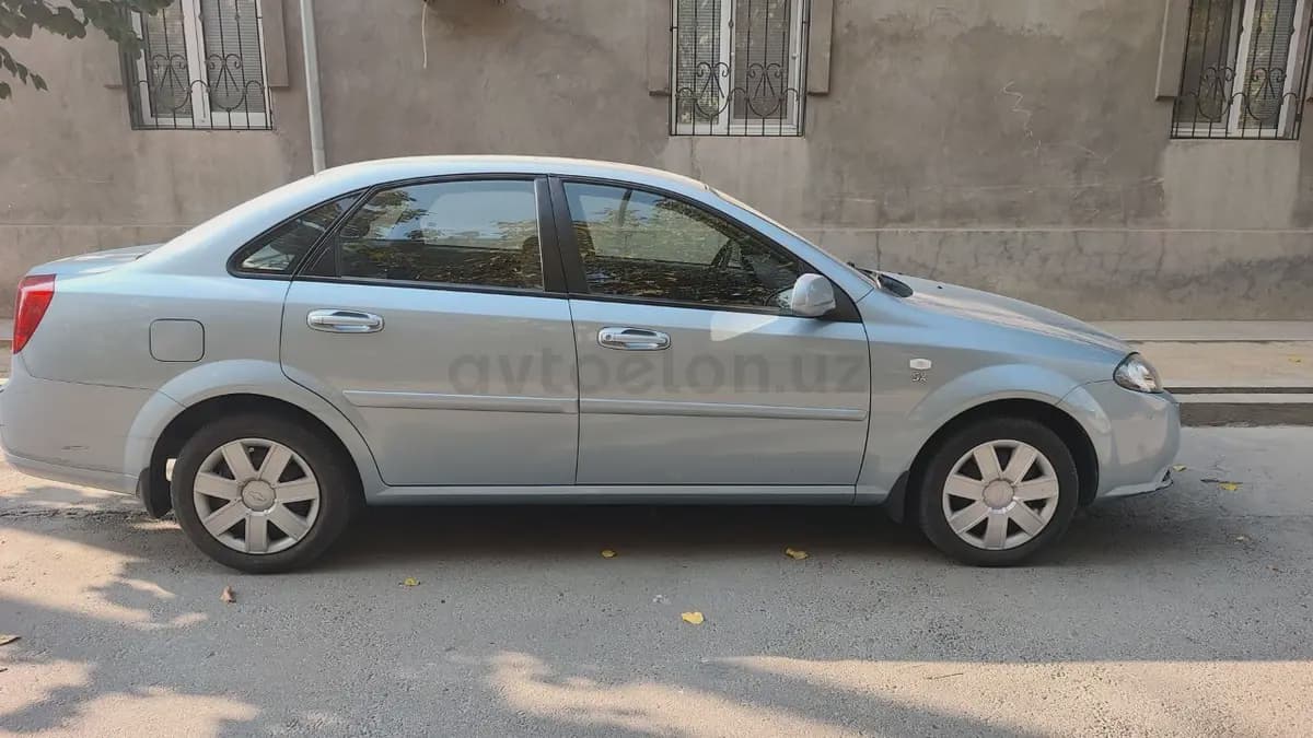 Chevrolet Gentra, 1 позиция Газ-бензин 2015 — 5