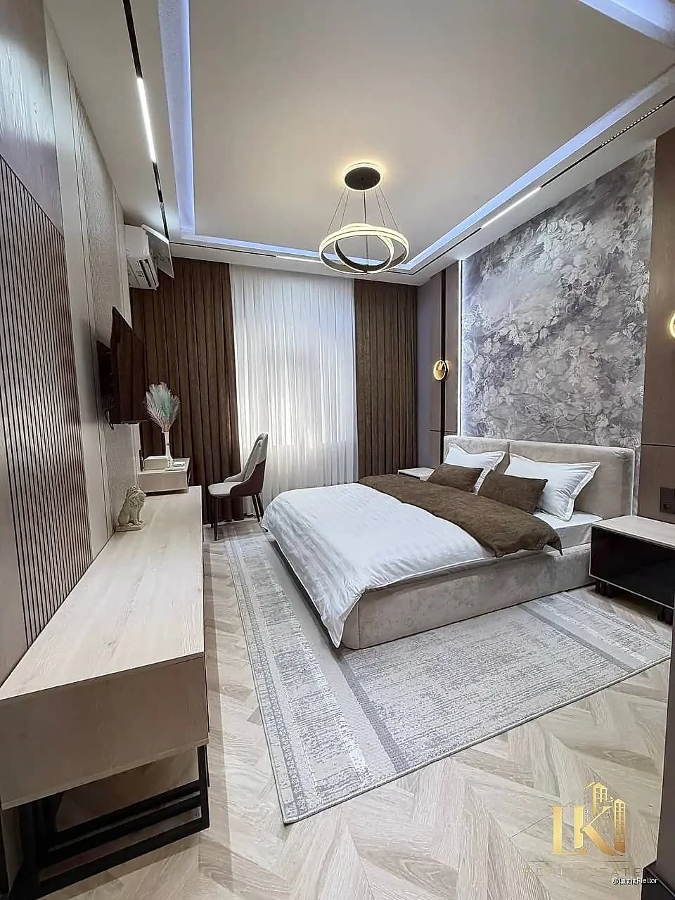 #9852 Продаётся: Яккасарайский район Ор-р : 8-роддом, Глинка Отель Courtyard Новостройка