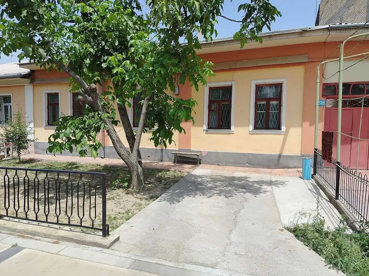 Продается земельный участок в Мирабадском районе!
