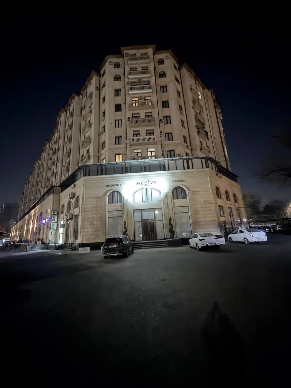 Продаётся уютная 2-комнатная квартира в престижном ЖК Poytaxt Gavhari, Ц-2 (Алайский). — 1