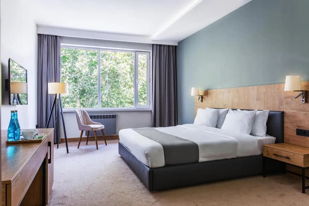 Grand Nur Hotel — 1