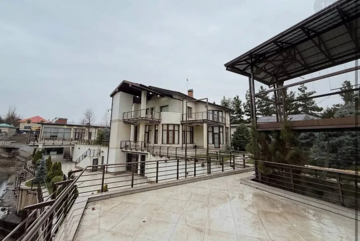 Дом Кибрайский район Ориентир-Сан дача -450 м2 30 соток (17,5 по кадастру) — 1