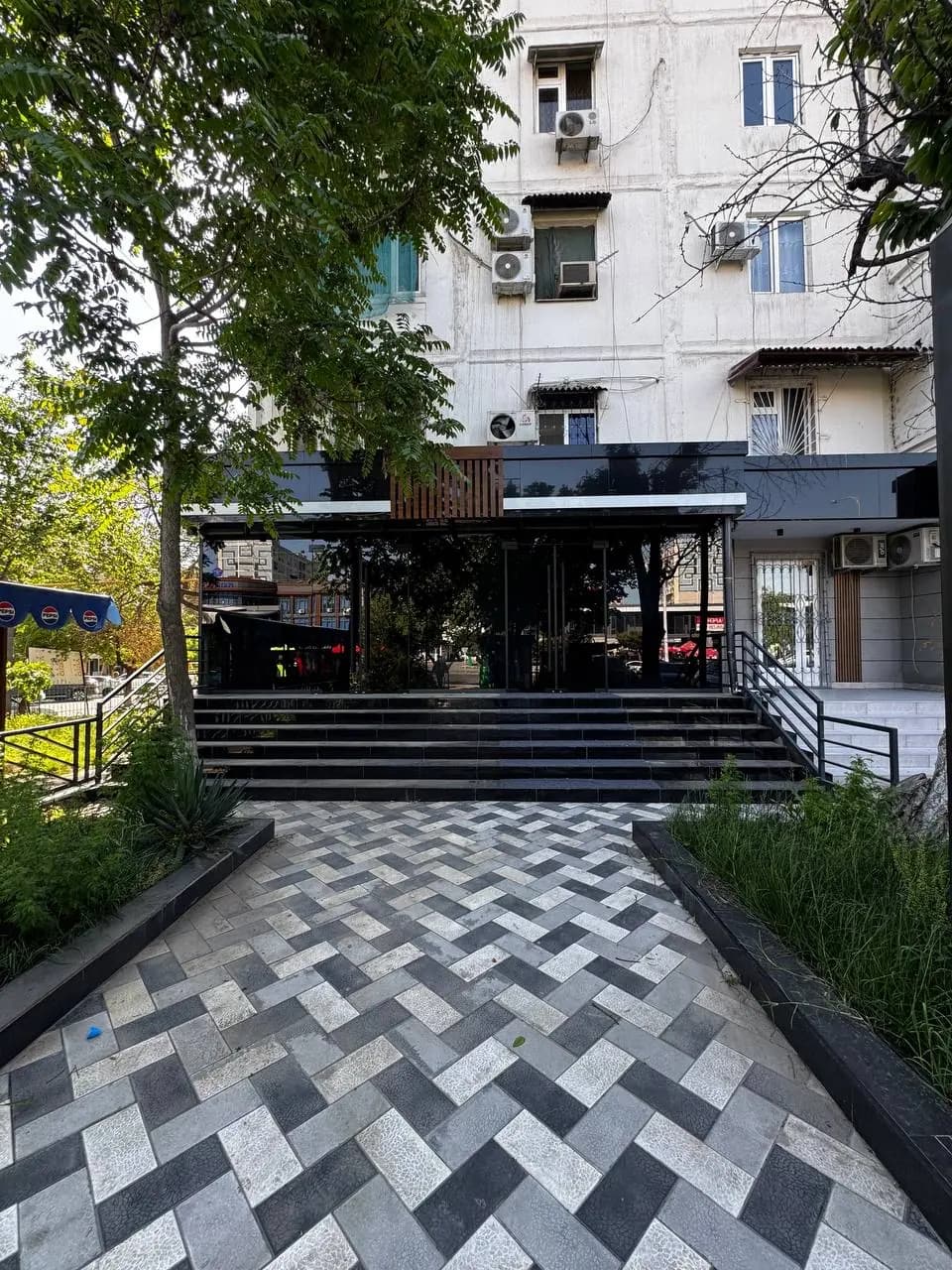 Nejiloy Arenda Qushbegi — 1