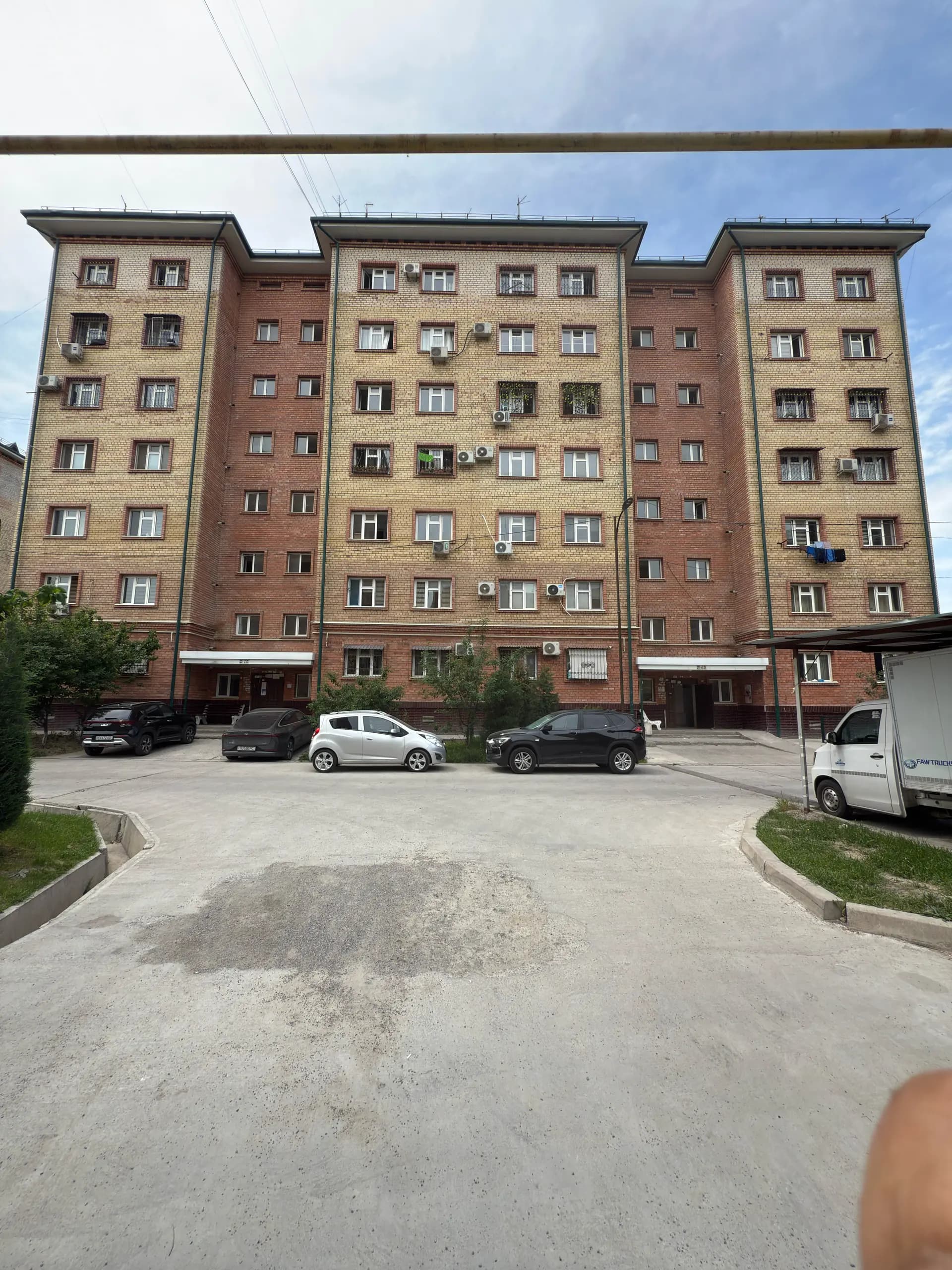 Yangi Xayot Tumanida 2 XONALI kvartira sotiladi — 1