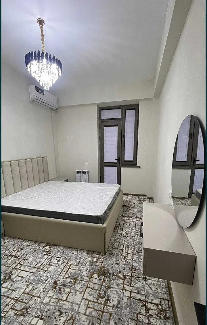 SERGELI MOSHENA BOZOR — 1
