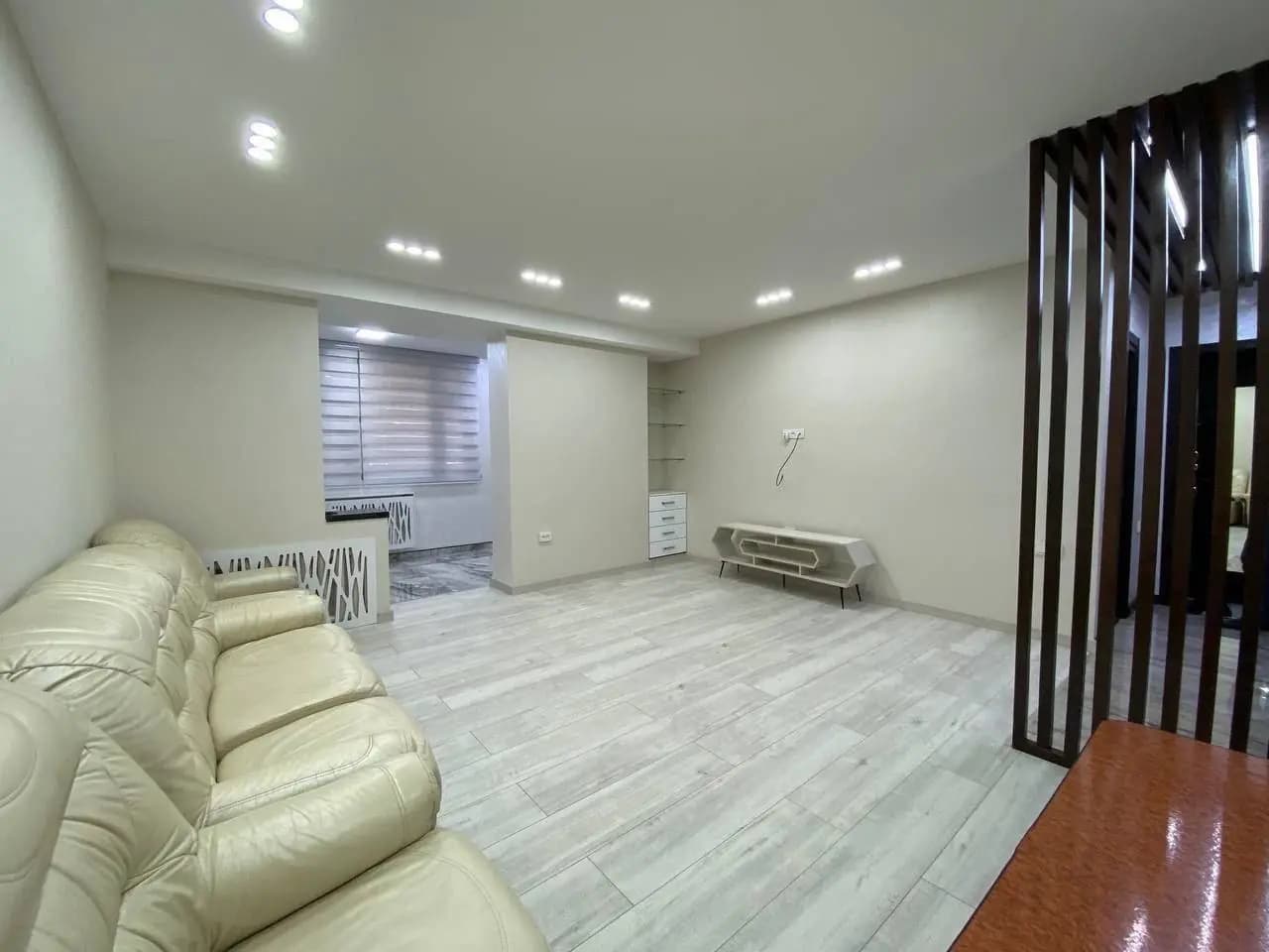 Продается квартира 3х комнатная,кафе Бон,ЦУМ,78м2 — 1