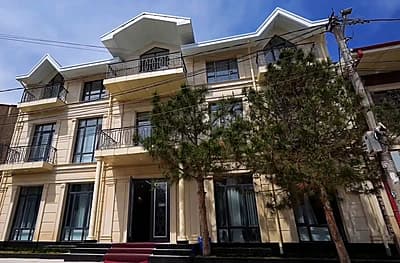 Продаётся гостиница в Яккасарайском р-не (Саламатина) Площадь -1600м2 7,7 соток — 1