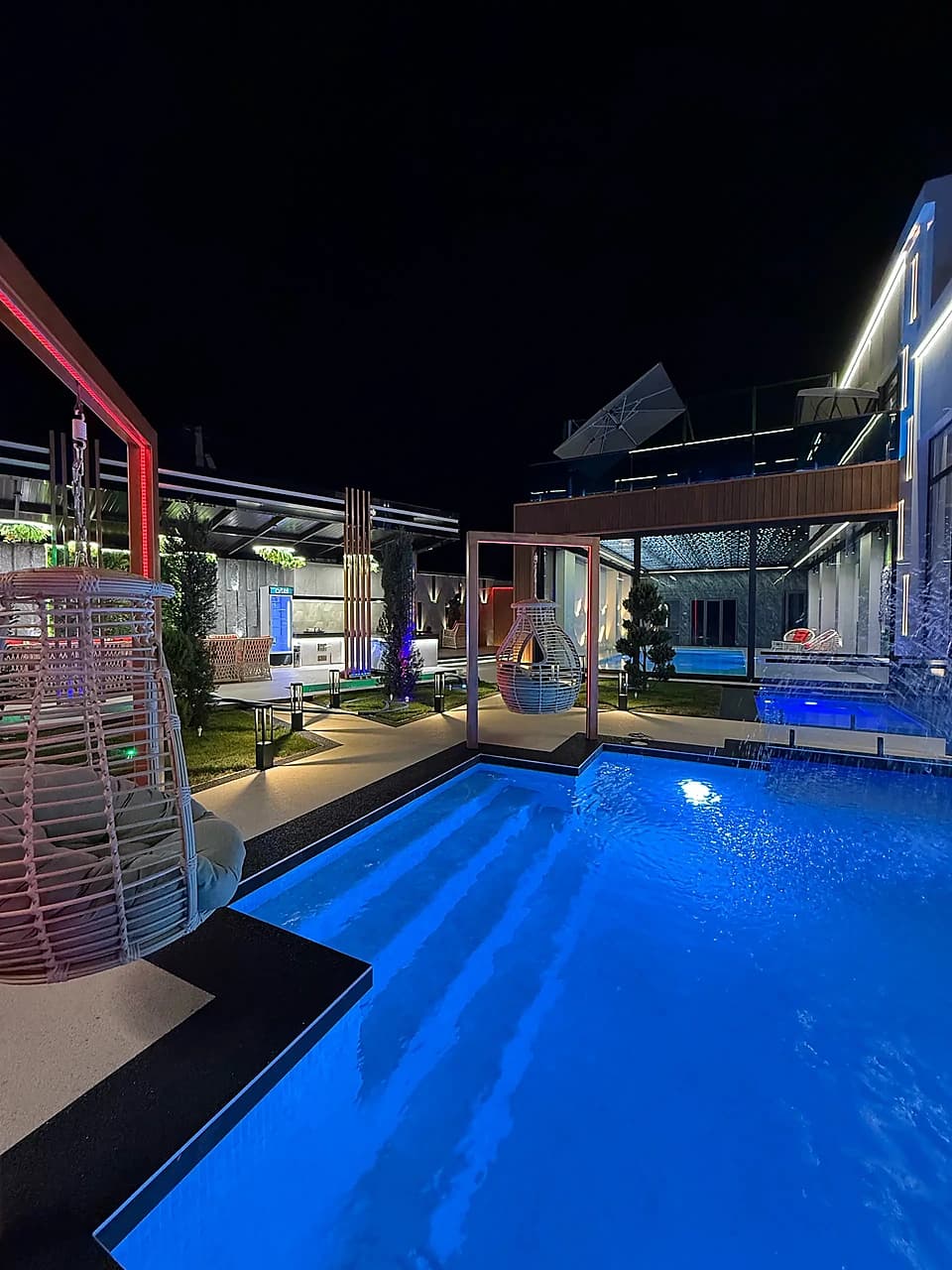 Dacha (BRENWOOD PENT HOUSE) — 1