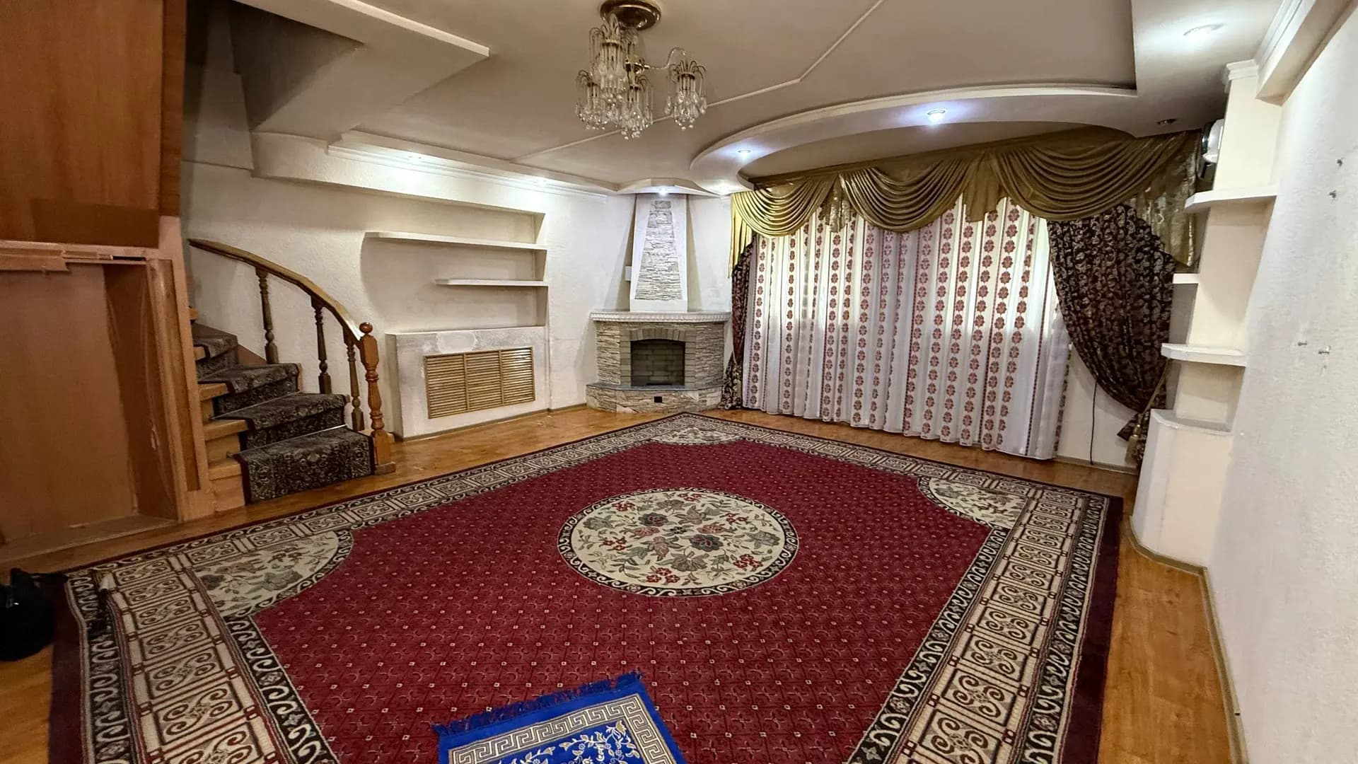 ID:5096 Yakkasaroy tumanida 4 xonali kv sotiladi — 1