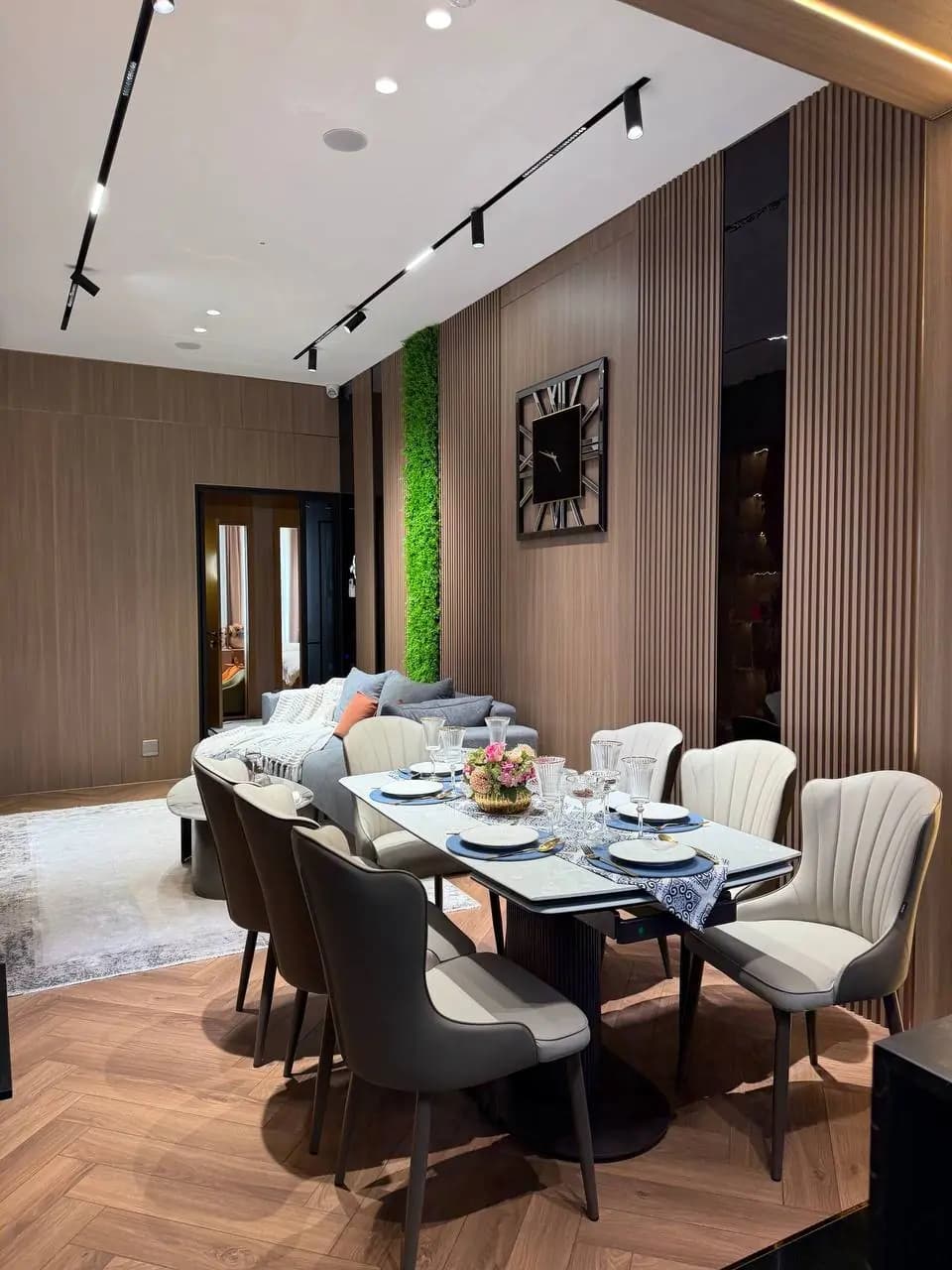ЖК Yunusabad Residence  Юнусабадский район Ор.р: Американское посольство 3/2/10  75кв.м — 1