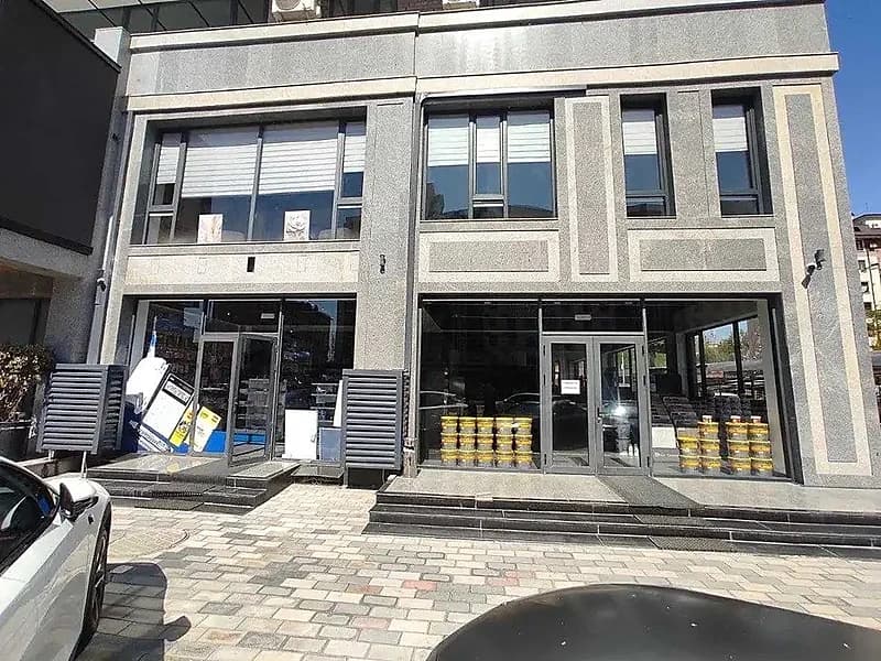 ПРОДАЁТСЯ ПОМЕЩЕНИЕ | 670 м²| МАХТУМКУЛИ | 1 ЛИНИЯ — 1