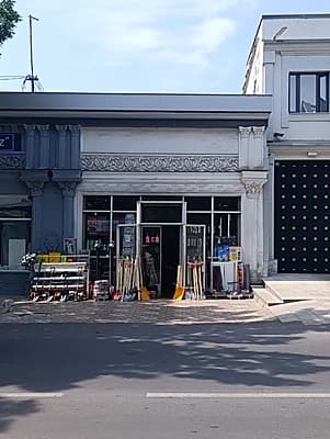 Продается хозяйственный магазин — 1