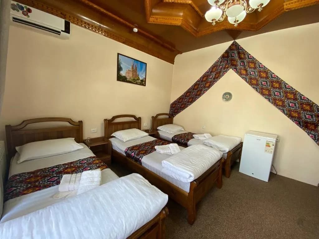 Elegant Hotel — 1