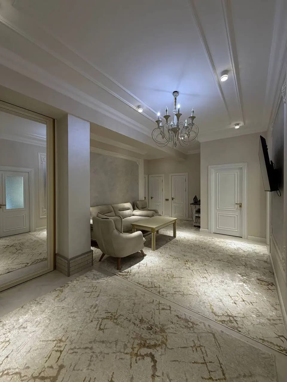 White house 4/5/8 #A — 1