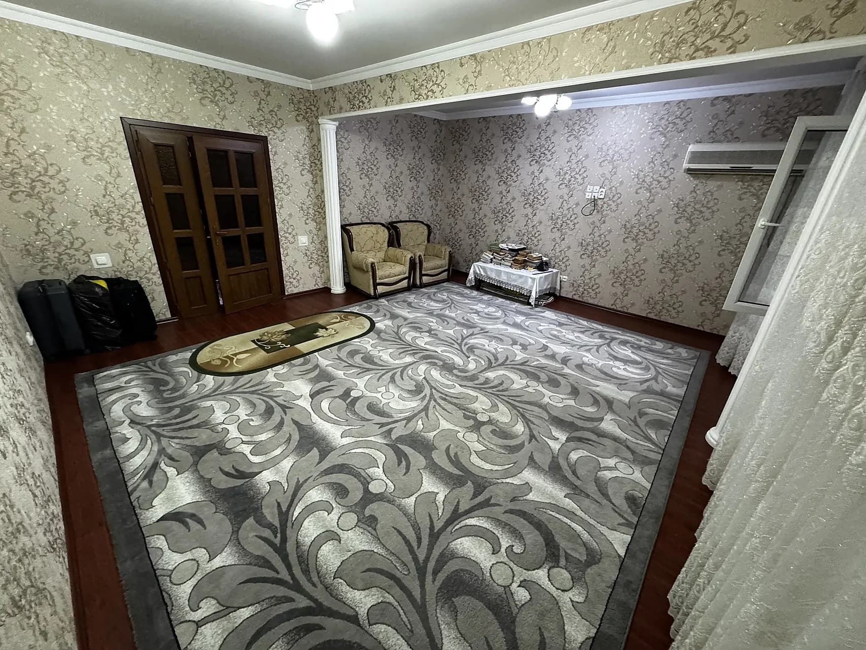 Продаются квартира Юнусабад19кв 4/5/5