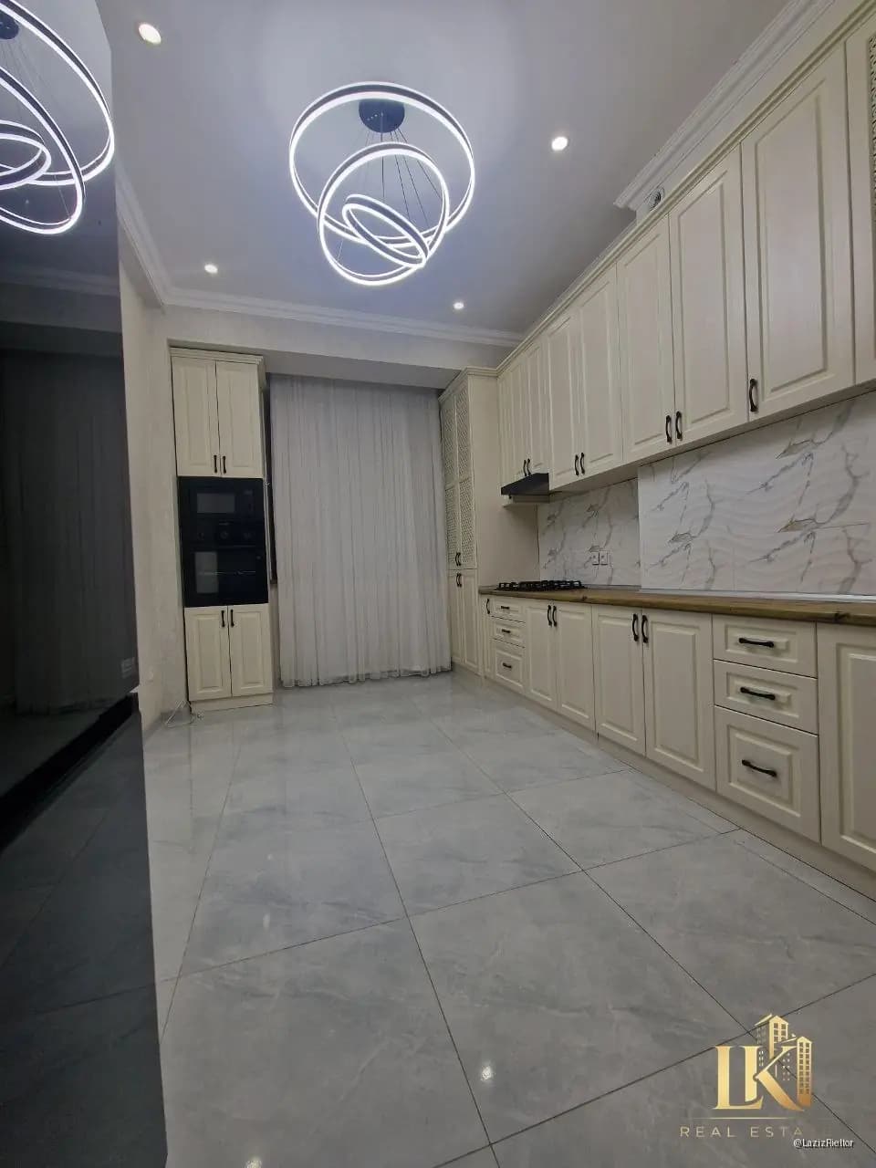#9800 Продаётся: Яшнабадский район Улица Махтумкули НОВОСТРОЙКА Ориентир: "Makro" Дом на второй лини — 1