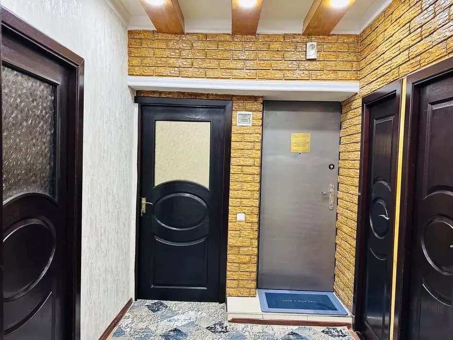 Shayxontohur tumani 2 xonali uy sotuvga chiqdi — 1