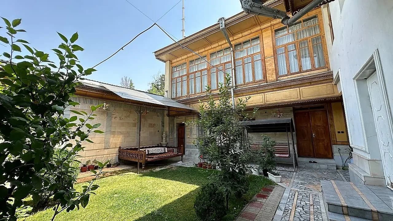 ПРОДАЕТСЯ ДОМ Юнусбадаский район Ор-р: Кисловодский, Бешкозон Угловой — 1