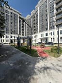Qarshi shaxar markazidan 3 xonali kvartira sotiladi