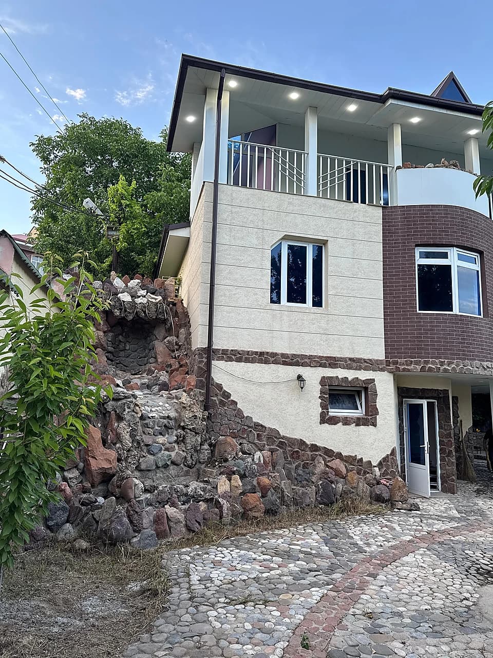 Bochkada dacha 9.13sotok 3etaj lokatsiya Zor masjidni tepasida dacha sotiladi — 1