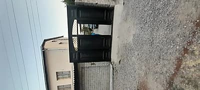 Продаёт дом — 1