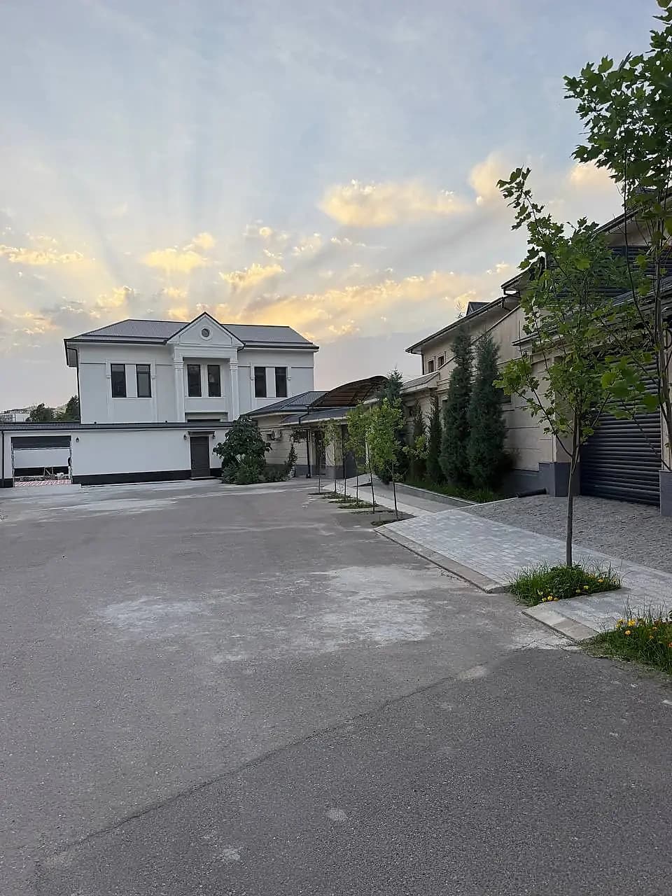 продаётся дом Мирзо-Улугбекский район Sayram.Village Дипломатии