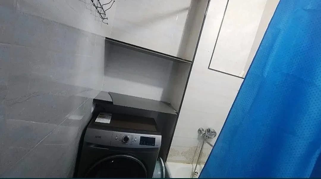 SERGELI CHINOR METRO BEKAT — 1