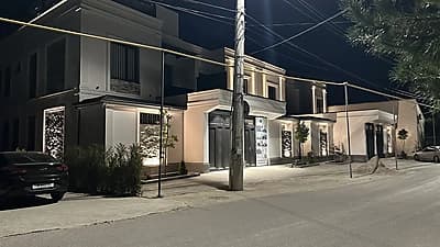 Таунхаус Коттедж Замонавий ховли — 1