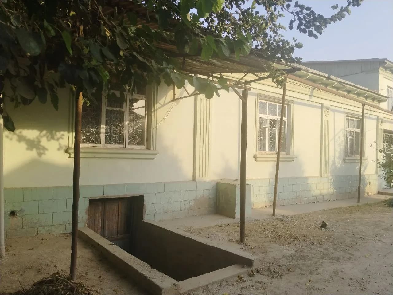 Uy sotiladi Niyozbosh mahallasi non butka kirganda 3 uy 9sotixli hovli — 1