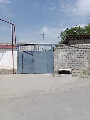 Uy sotiladi uchaska zor joyda sertrda joylawkan remonti yoq sotixi 10.000 y.e. dan 65.000y.e. soravomza — 1