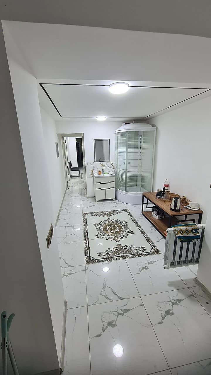 Arenda ofis Uchtepa 22-kvartal2 ta hona obshiy 30 M2400 y.e.