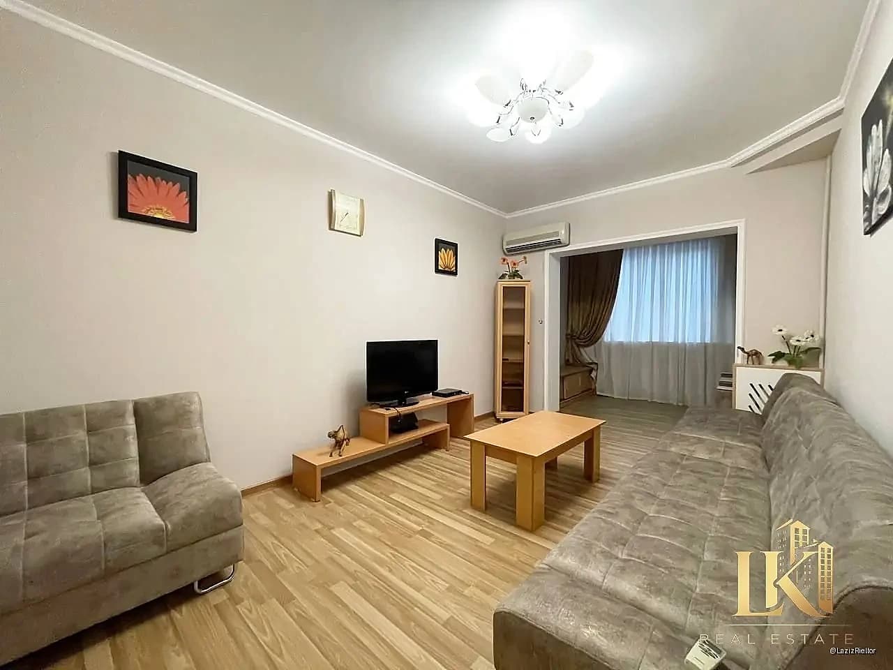 #9800 Продаётся: Мирабадский район Рядом метро Ойбек Ул. Мирабад (Кунаева) БАНКОВСКИЙ ДОМ Ор-р: напр