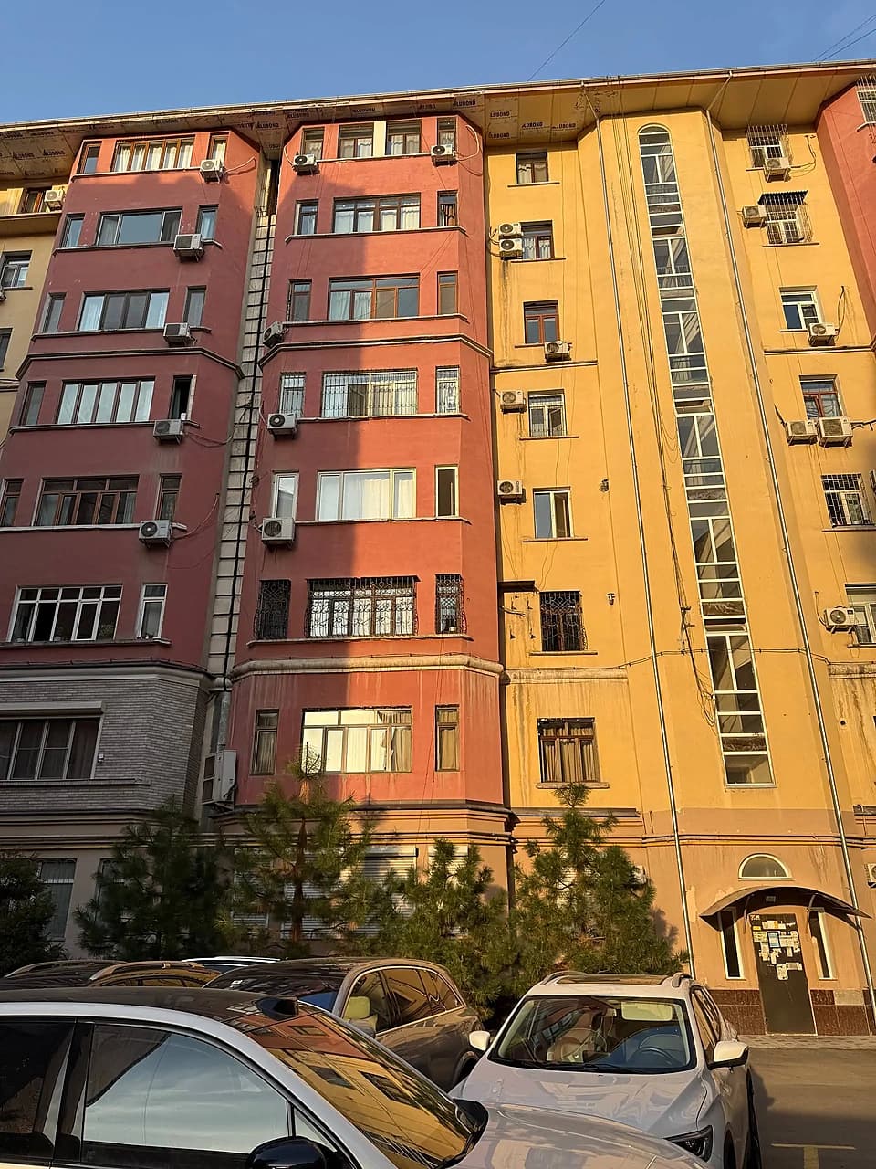 Продаётся 7-ми комнатная квартира  Дуплекс  Ориентир: ул.Чехова. метро Ойбек — 1
