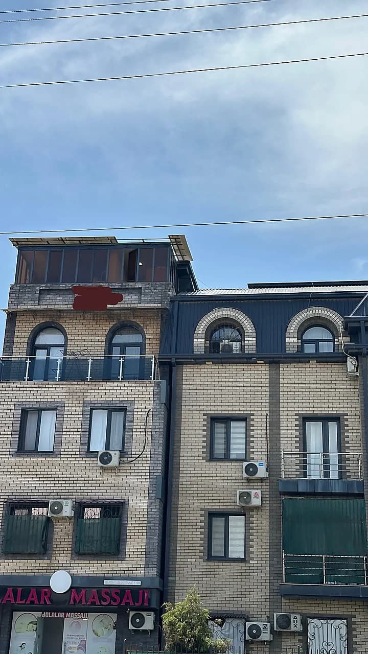 Beltapada 2 xona mansardali uy sotiladi