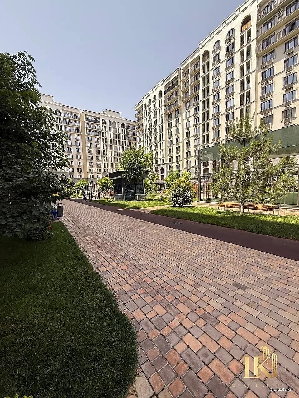 #9800 Продаётся: Мирзо-Улугбекский р-н Ул. Сайрам НОВОСТРОЙКА ЖК "NRG Mirzo Ulugbek" Ориентир: Буз б