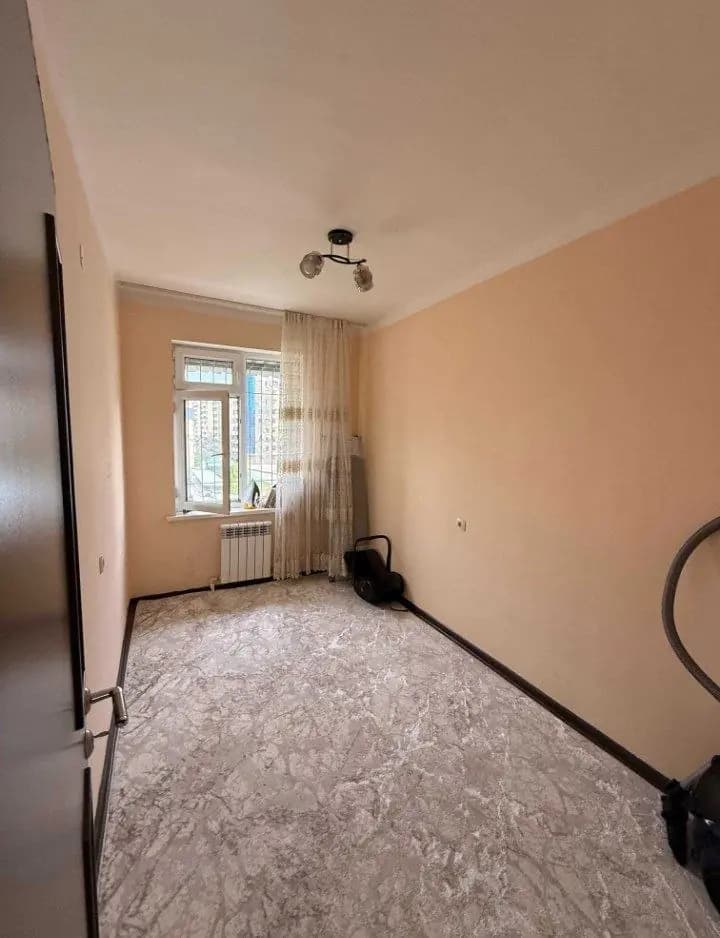 SERGELI STRAYTIL — 1