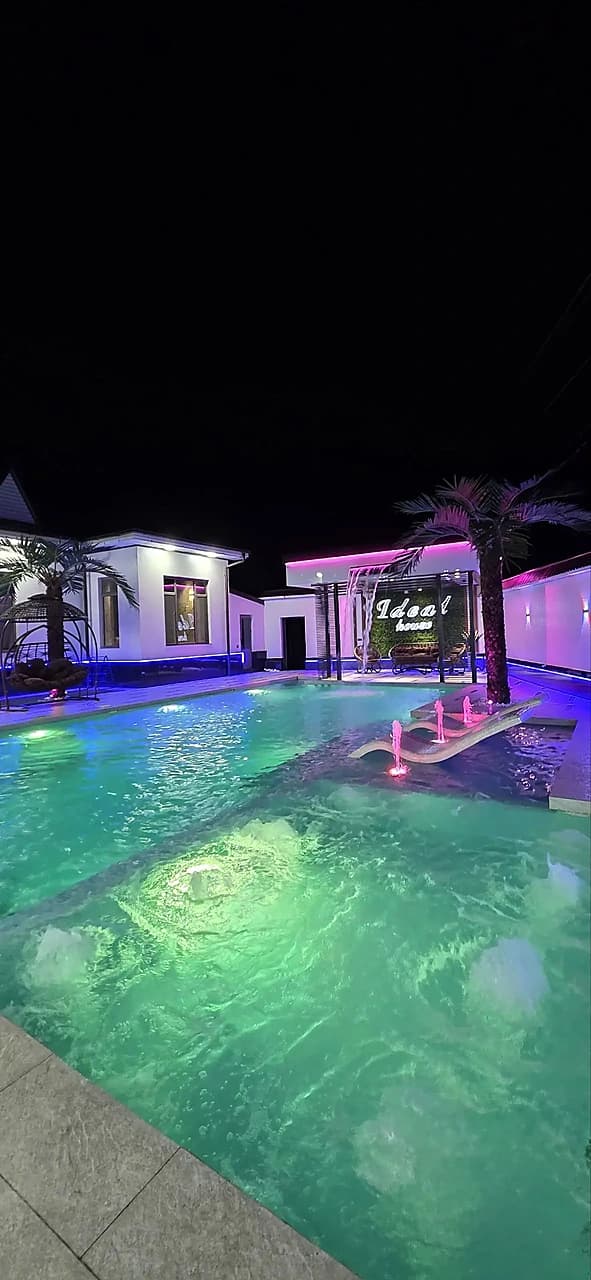 IDEAL HAUSE — 1