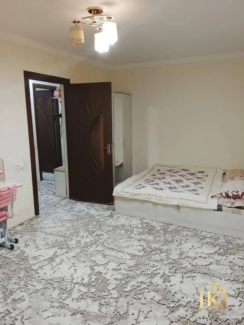 #9800 Продаётся: Яккасарайский район Улица Шота Руставели Ориентир: 172 школа — 1