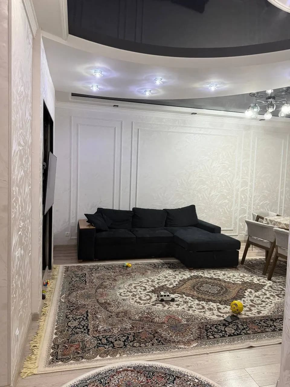 Продаётся 3х комнатная квартира на 1 этаже.р-н  Сергели ЖК "Golden House" — 1