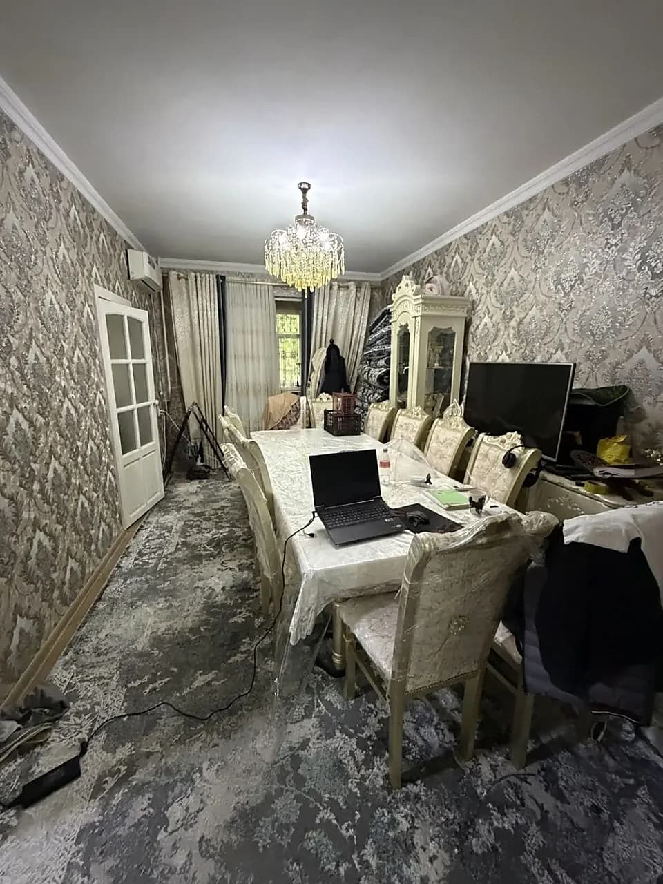 Чиланзар 8. 3ком. 1-этаж