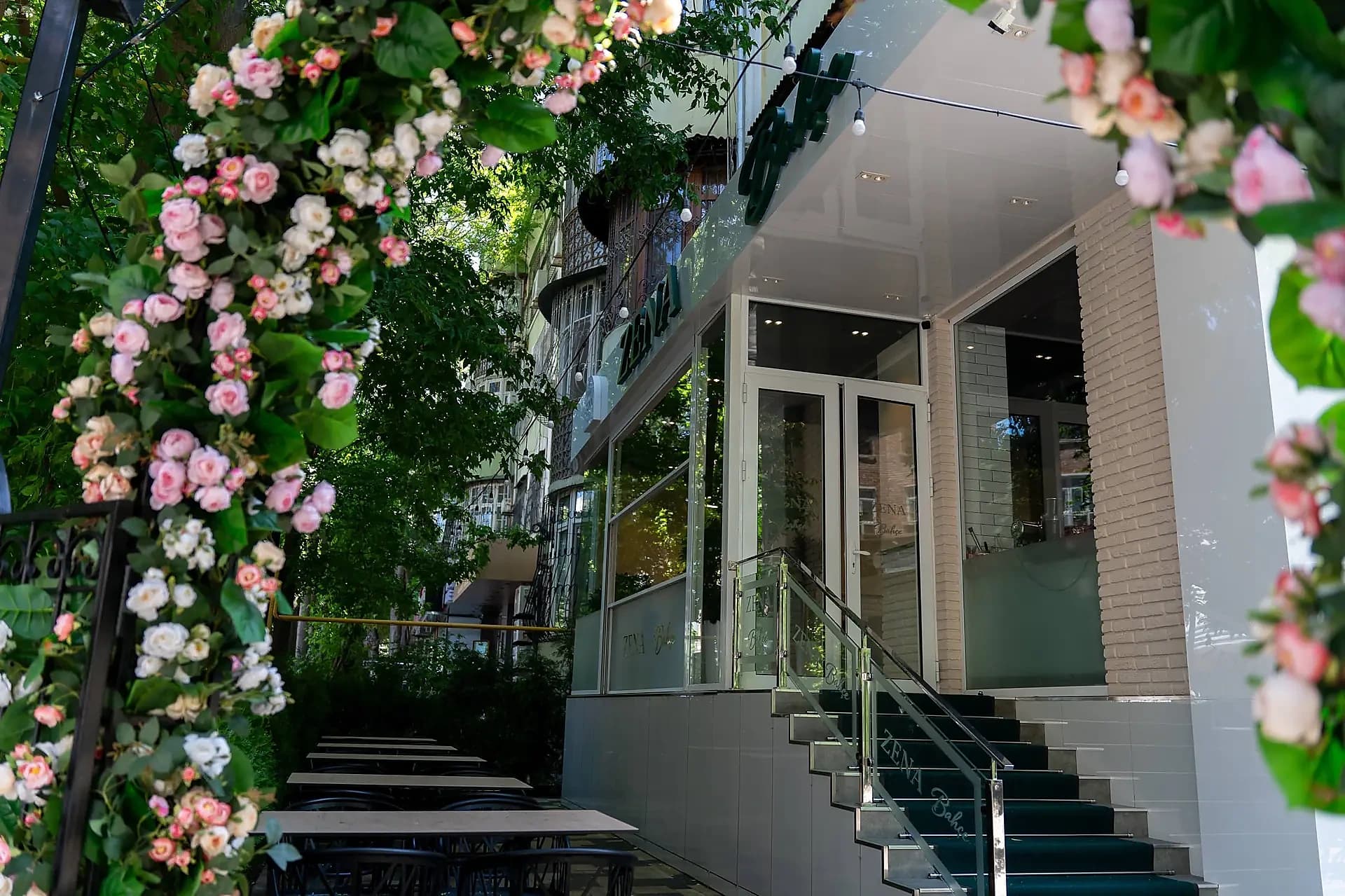 🏢 ПРОДАЖА КОММЕРЧЕСКОЙ НЕДВИЖИМОСТИ — КАФЕ / РЕСТОРАН — 1